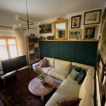 Legendarium Chalet