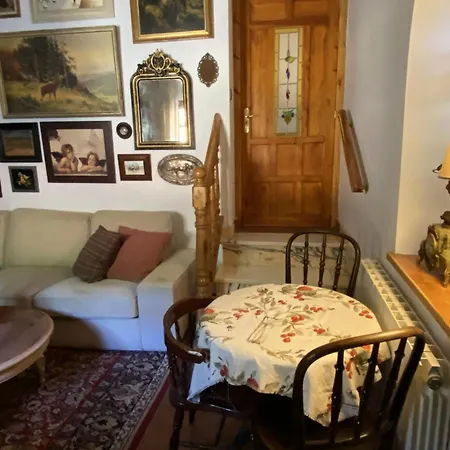 Legendarium Chalet *