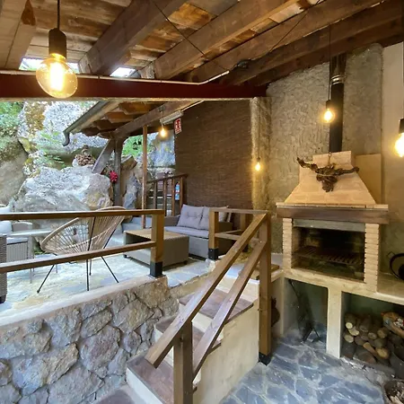 Legendarium Chalet *